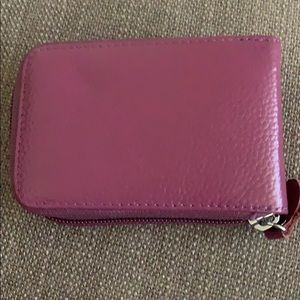 Slotted credit card wallet